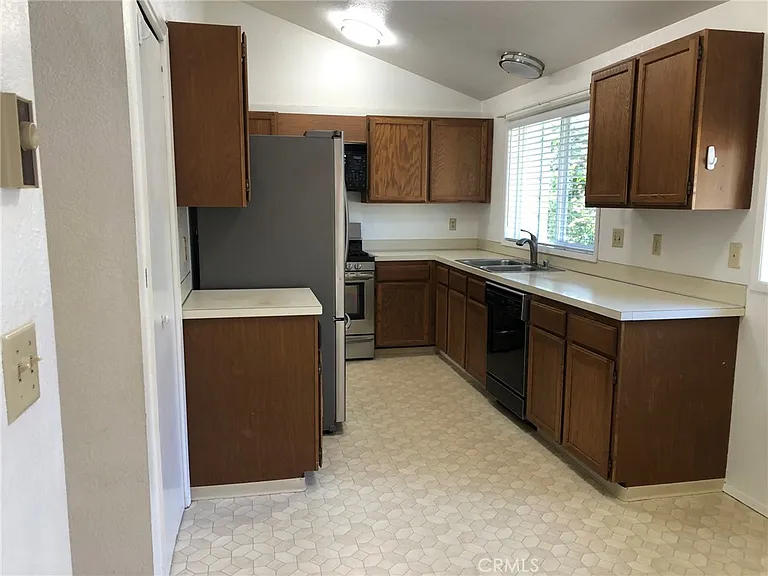 3700 Beazer Rd — Photo 7