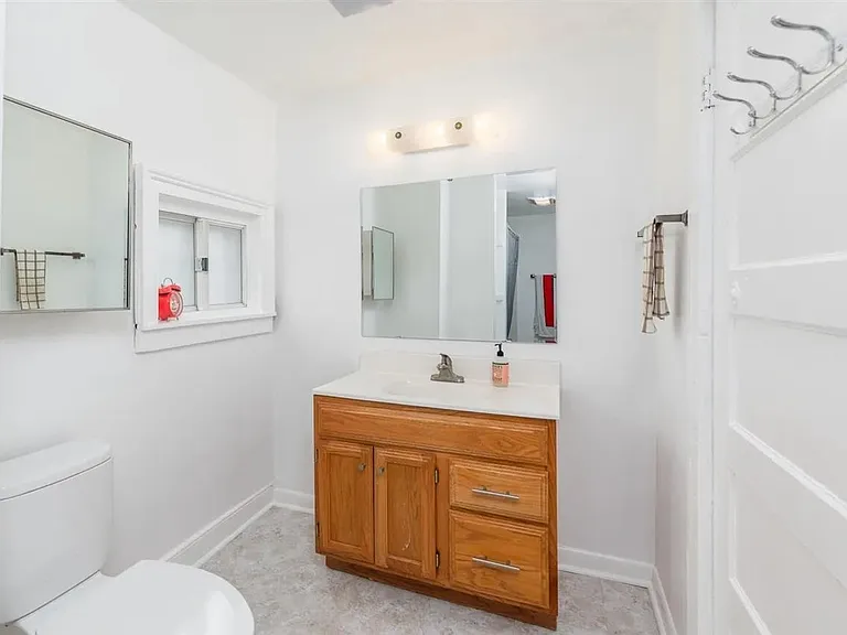 515 Brown St — Photo 8