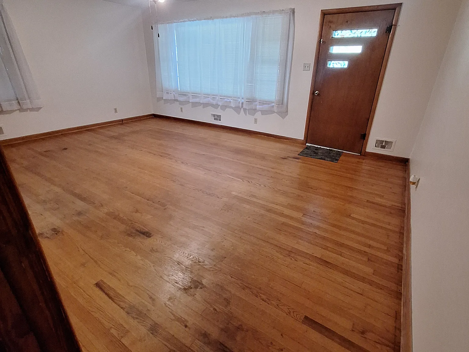 2 bed, 1279 sqft, $900 — Photo 4