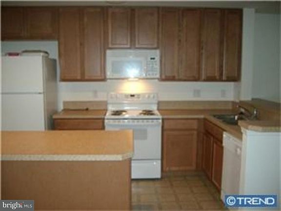 3rd image of 1820 Congressional Village Dr Unit 2104