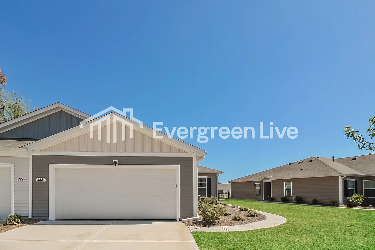 Building Photo - 2224 Courtina Way