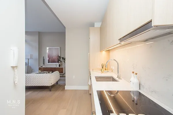 Rented by MNS | media 8