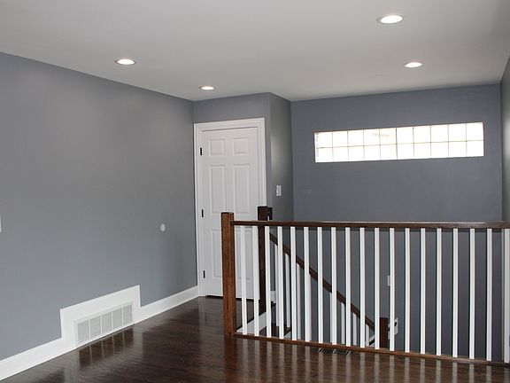 5th image of 217 Eastern Ave