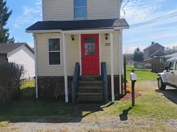 225 S Ashland Ave, New Castle, PA 16102