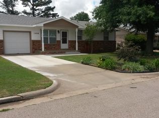 1408 Maple St, Perry, OK 73077