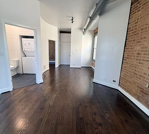 4th image of 2216 W Taylor St APT 3R