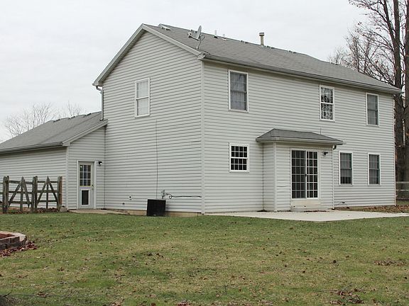 3rd image of 2404 Darcey Ct