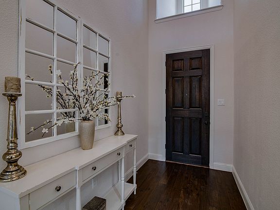 4th image of 4408 Querida Ave