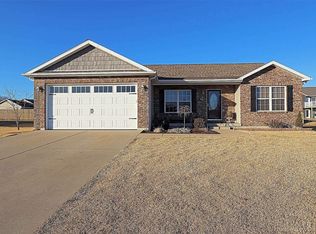 713 Barefield Ct, Farmington, MO 63640