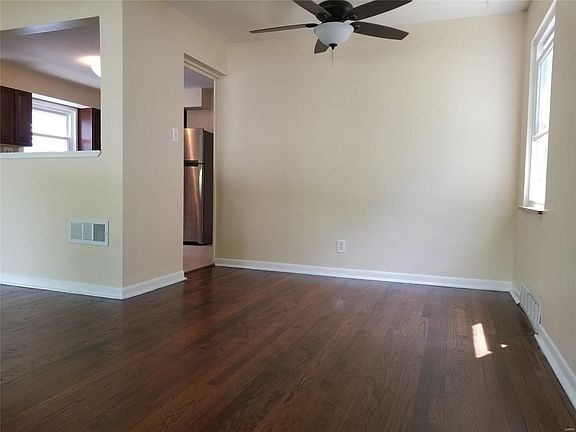 5th image of 2708 Ellendale Ave