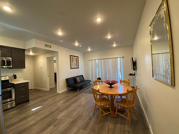 4th image of 14400 Friar St APT 301