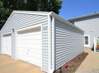 1010 S Bridgeport Pl #6, Sioux Falls, SD 57106