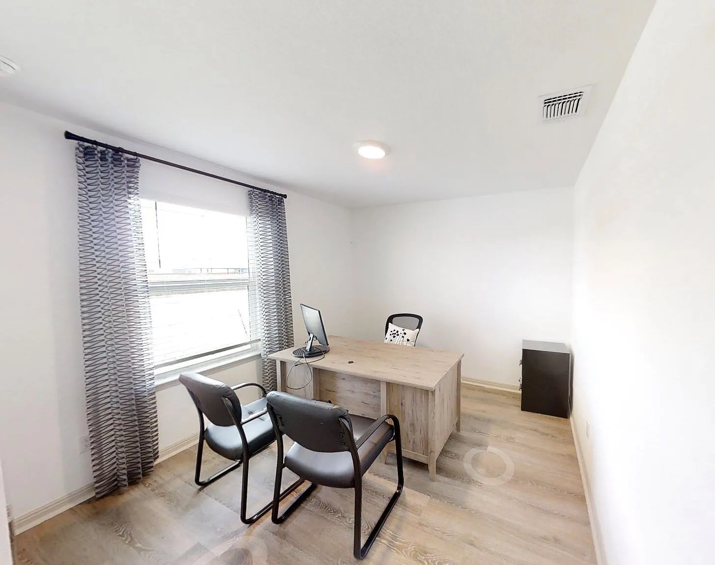 4 bed, 3.0 bath, 2034 sqft, $2,225 — Photo 3