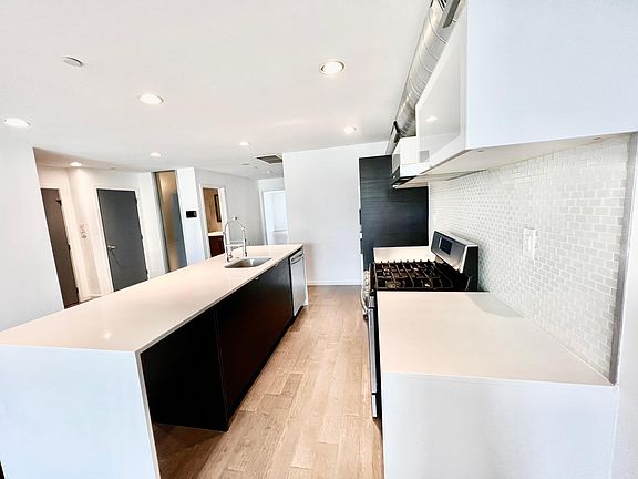 5th image of 1422 N 7th St #3O