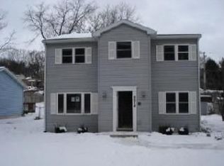 8514 Elm St, Wonder Lake, IL 60097