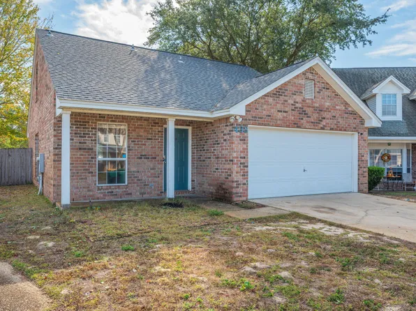 433 Forest Glen Pl, Mary Esther, FL 32569