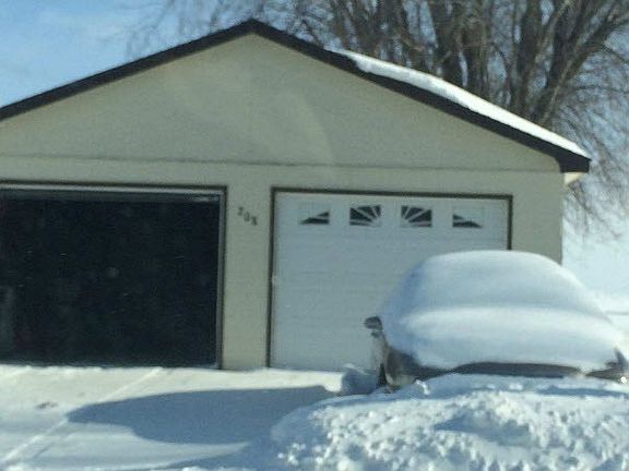 4th image of 208 Lake Henry Ave S