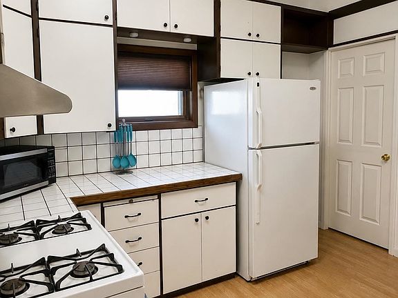 3rd image of 233 1st Ave SE