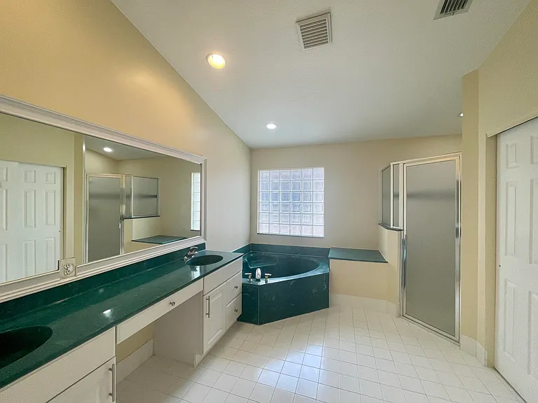 2425 Pigeon Cay — Photo 14
