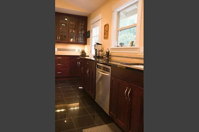 2810 Iowa Dr — Photo 20