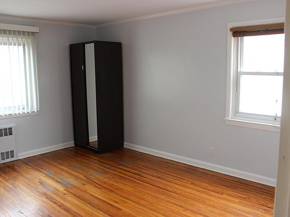 5th image of 13814 63rd Ave Floor 2