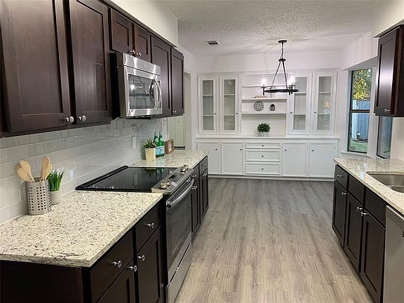 5th image of 1708 Meadowgate Dr