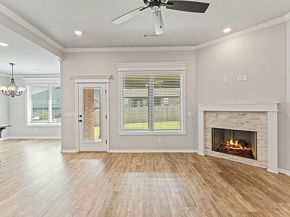3rd image of 5903 SW Macasin Ave