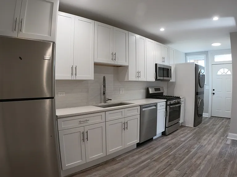 7349 N Seeley Ave #1 — Photo 5