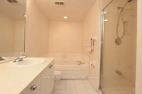 18 Hollywood Ave #701 — Photo 9