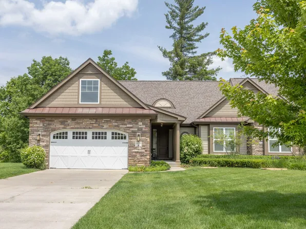12184 Tullymore Dr, Stanwood, MI 49346
