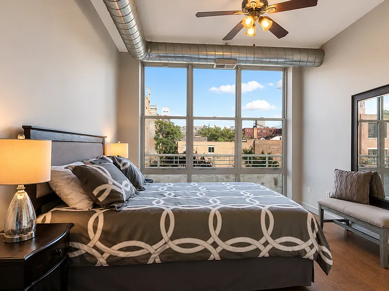 1001 W Madison St #208 — Photo 8
