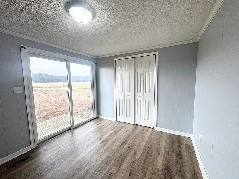 116 Cooper Rd — Photo 4