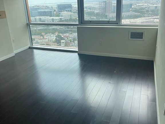5th image of 1 Mandalay Pl Unit 1103