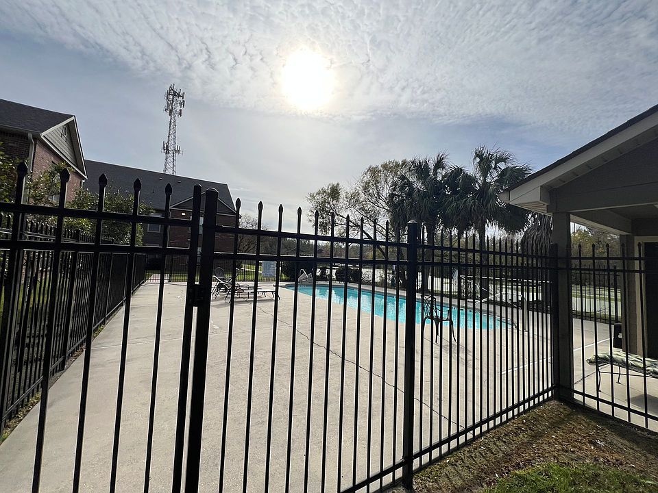 2nd image of 7300 Burbank Dr APT 12