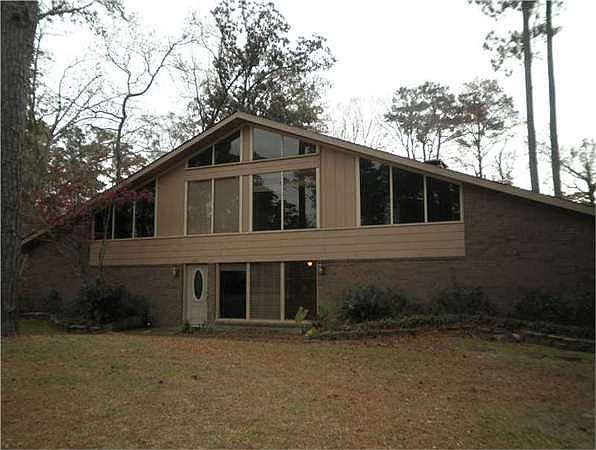1st image of 837 Woodland Dr