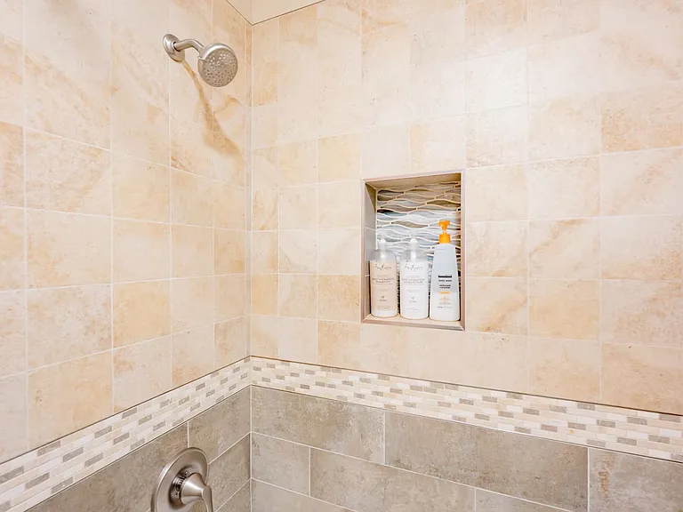 225 Eagle Dr #10B — Photo 18