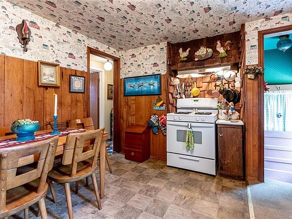 5th image of 31 Crestwood Pl