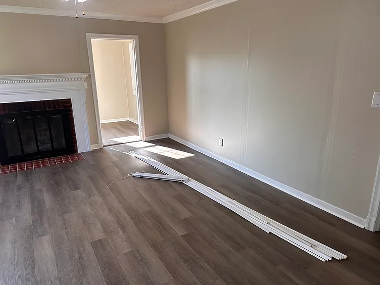 645 Redding Rd — Photo 2