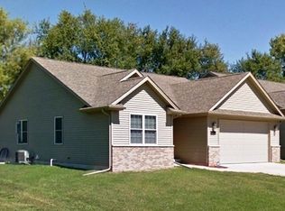 327 43rd Ave, East Moline, IL 61244