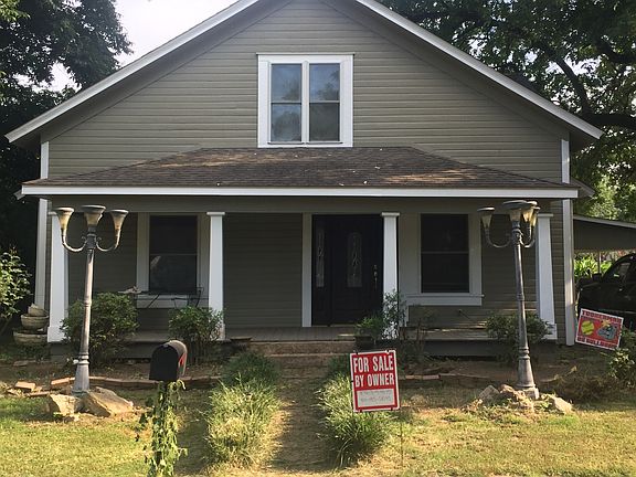 2nd image of 701 Harvey St