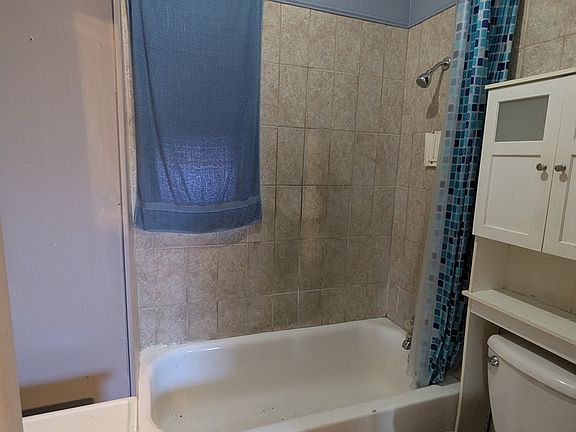 4th image of 224 156th St