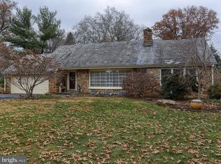 15 Ridgewood Rd, Lancaster, PA 17603