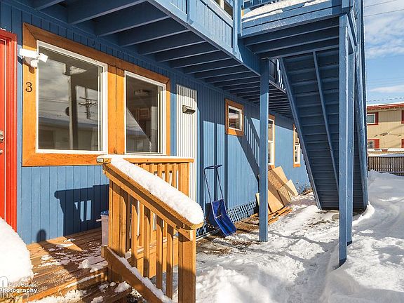 Exterior 2102-SMALL