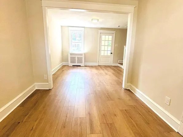 923 Edgemore Rd, Philadelphia, PA 19151