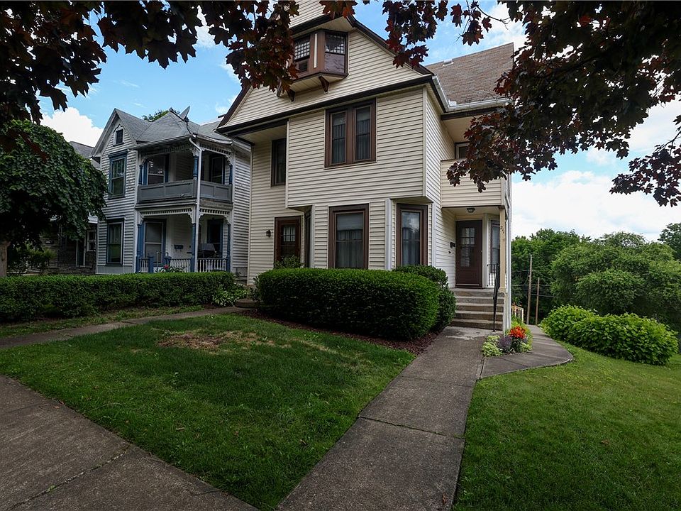1st image of 211 W 1st St