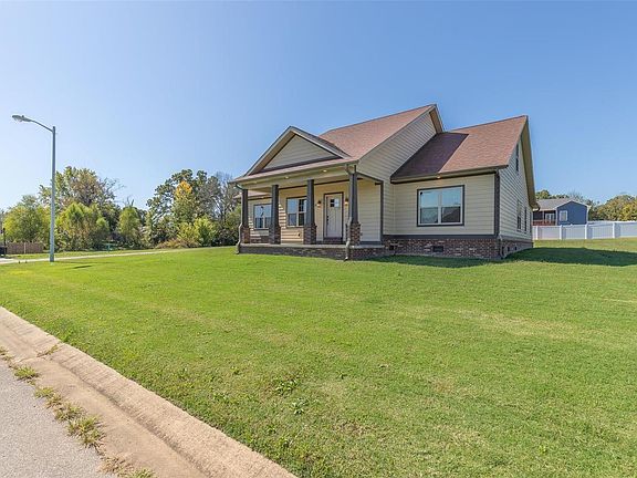 2nd image of 125 Estate Dr