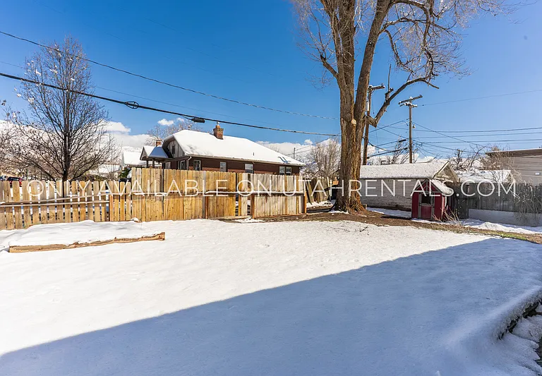 1506 E Redondo Ave — Photo 3