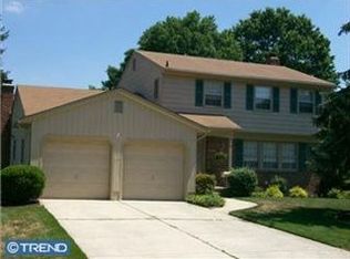 38 Snuff Box Ln, Marlton, NJ 08053