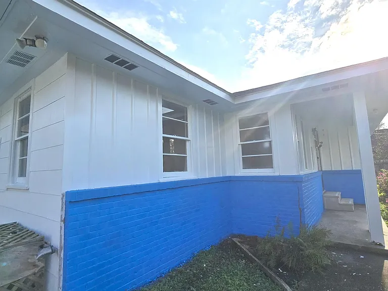 560 Staring Ln — Photo 2