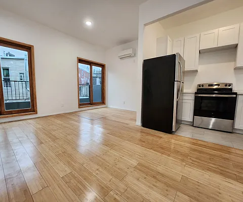 Rented by JB Mac Real Estate Inc. | media 10